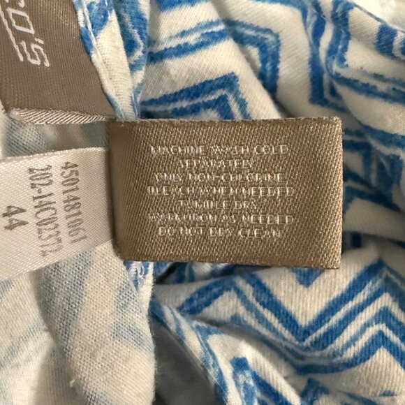 Chico’s size 3 (XL/16) turquoise blue zigzag print 3/4 roll tab sleeve top - Picture 7 of 8